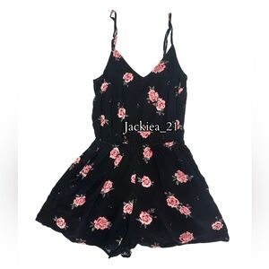 💙❤️ Floral Black Short Romper